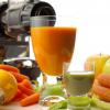 Wyciskarki do soków a sokowirówki - różnice i wpływ na zdrowie