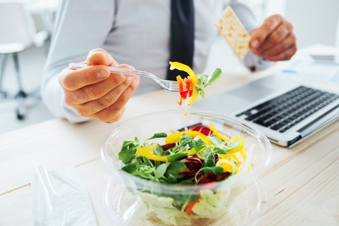 15 przepisów na lunch do pracy - dla lepszej produktywności i samopoczucia